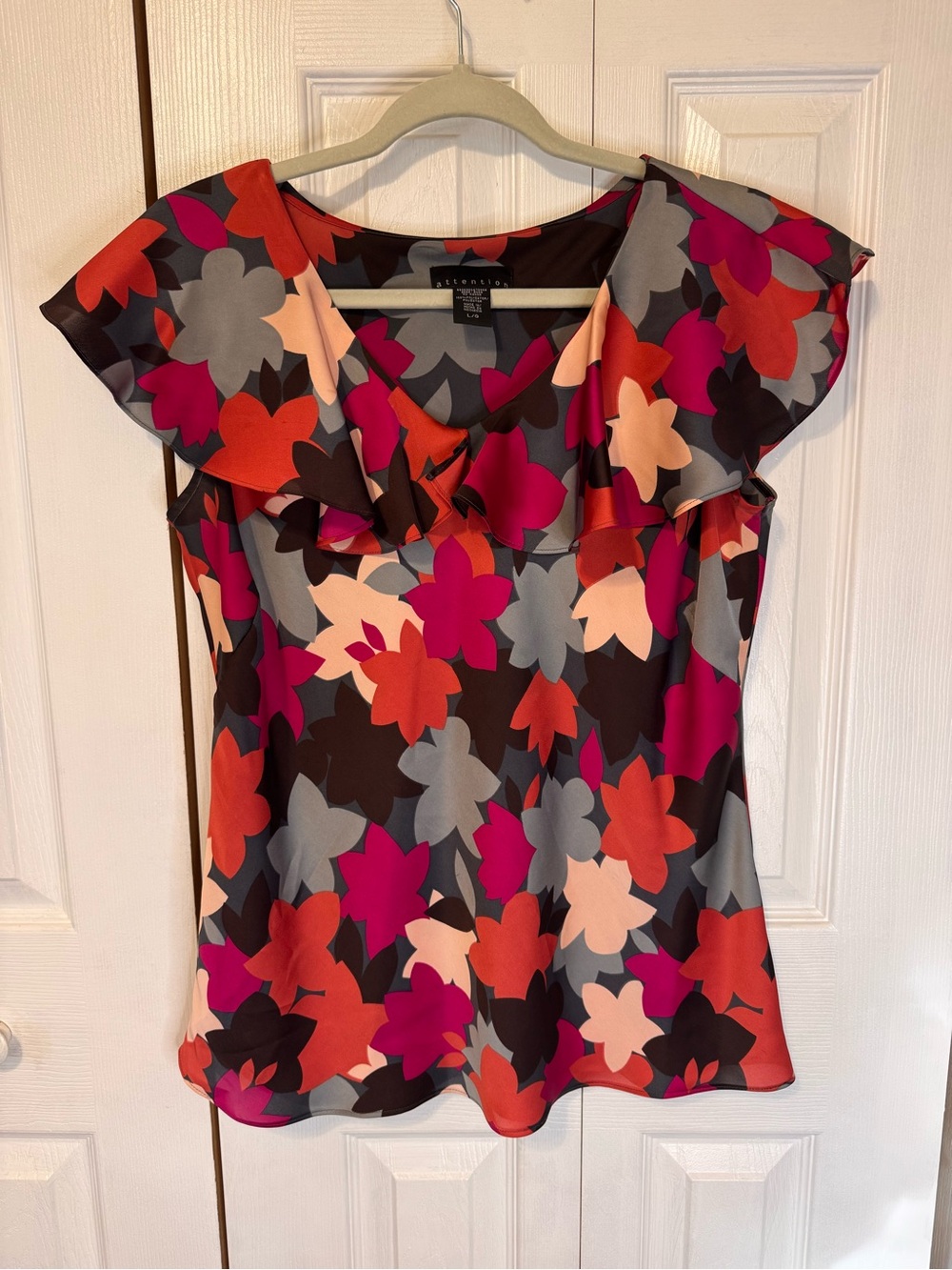 Attention Woman’s Floral Ruffle Flutter Sleeve Blouse Multicolor Size Large - Picture 3 of 14